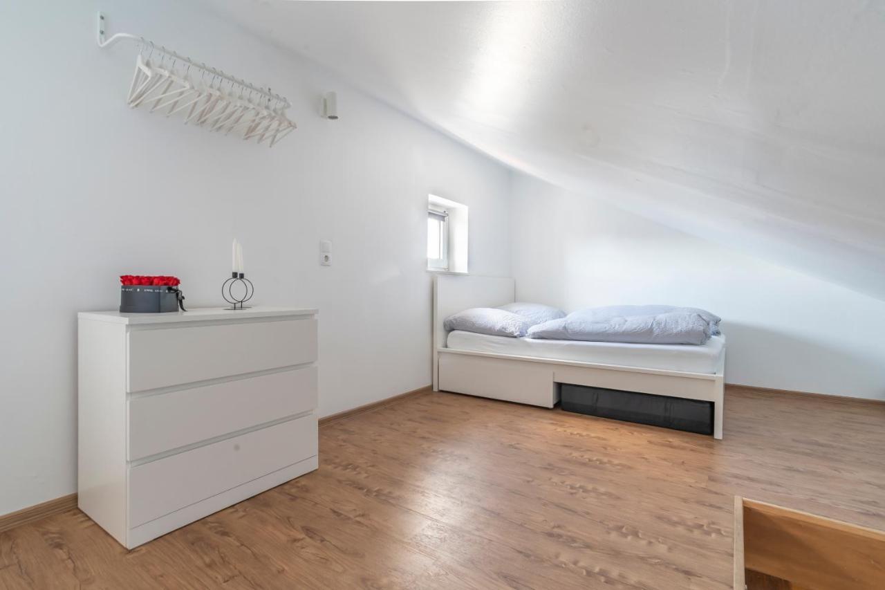 Stylish 2 Room Maisonette Hannover - Contactless Check-In Exterior photo